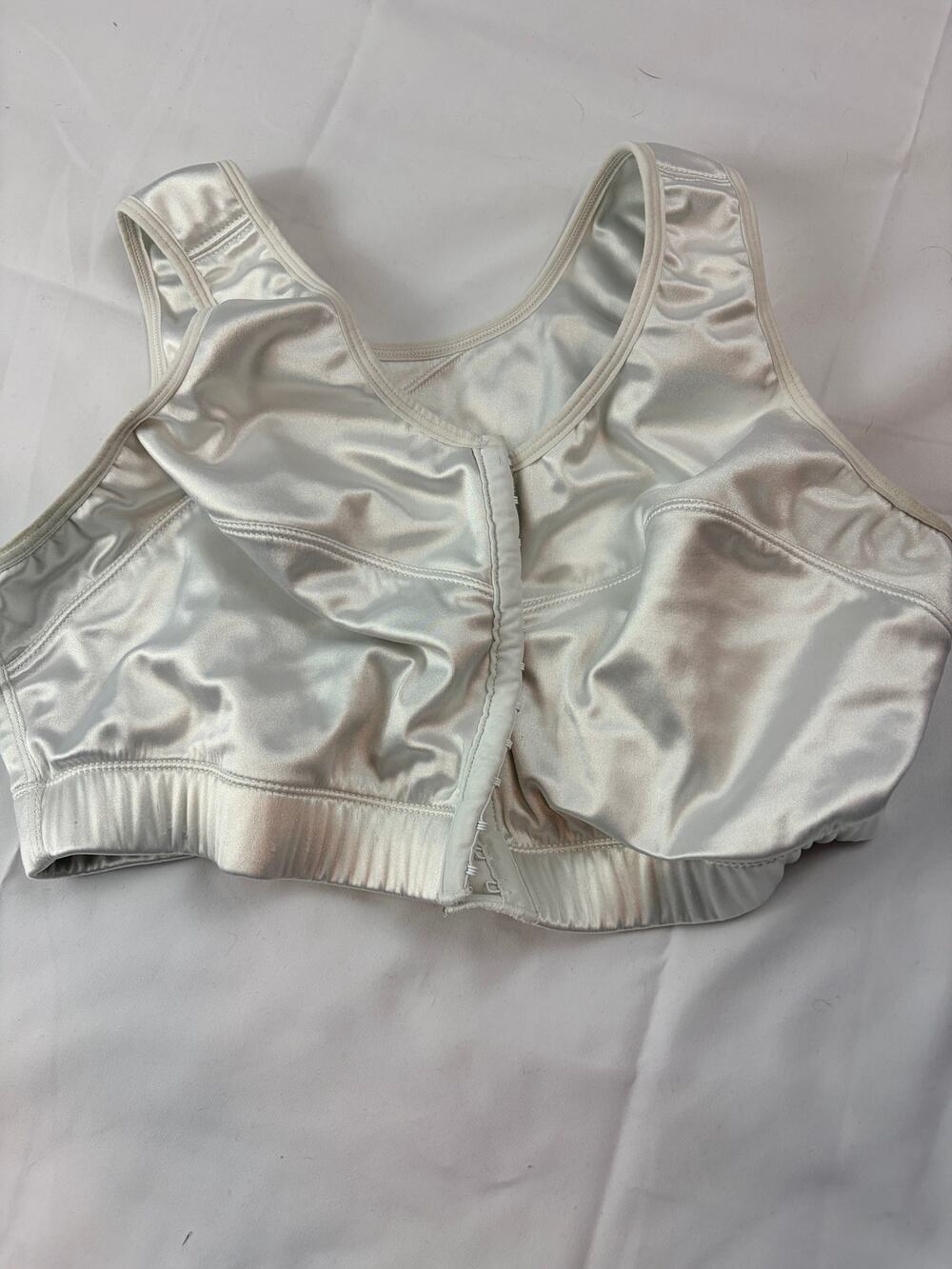 Enell NL100 Sport Bra Size 4 White High Impact Front Closure Horseback Riding